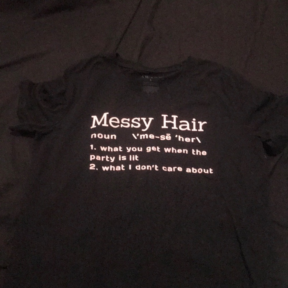 Messy hair T-shirt